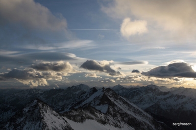 Föhnwolken nach dem Sturm • <a style="font-size:0.8em;" href="http://www.flickr.com/photos/68599318@N08/6233583799/" target="_blank">View on Flickr</a>