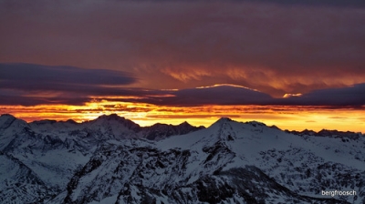 Sonnenaufgang • <a style="font-size:0.8em;" href="http://www.flickr.com/photos/68599318@N08/6233585063/" target="_blank">View on Flickr</a>