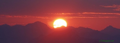 Sonnenaufgang • <a style="font-size:0.8em;" href="http://www.flickr.com/photos/68599318@N08/9596042993/" target="_blank">View on Flickr</a>