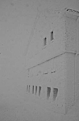 Zittelhaus im Winterkleid • <a style="font-size:0.8em;" href="http://www.flickr.com/photos/68599318@N08/12321012654/" target="_blank">View on Flickr</a>